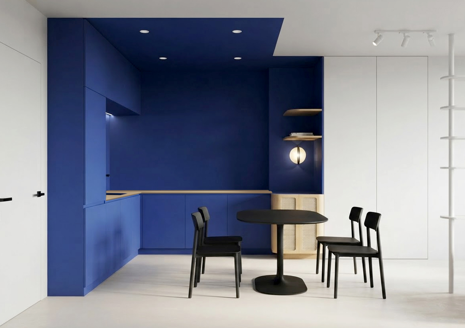 Peinture bleu outremer cuisine, peinture plafond bleu, peinture menuiseries bleu outremer, peinture cuisine bleue