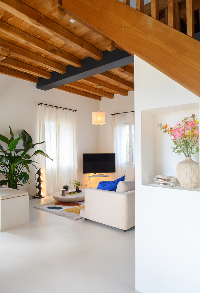 La maison de Juliette Katz en peinture Tollens : salon peinture blanche teinte Doigts de Fée Tollens