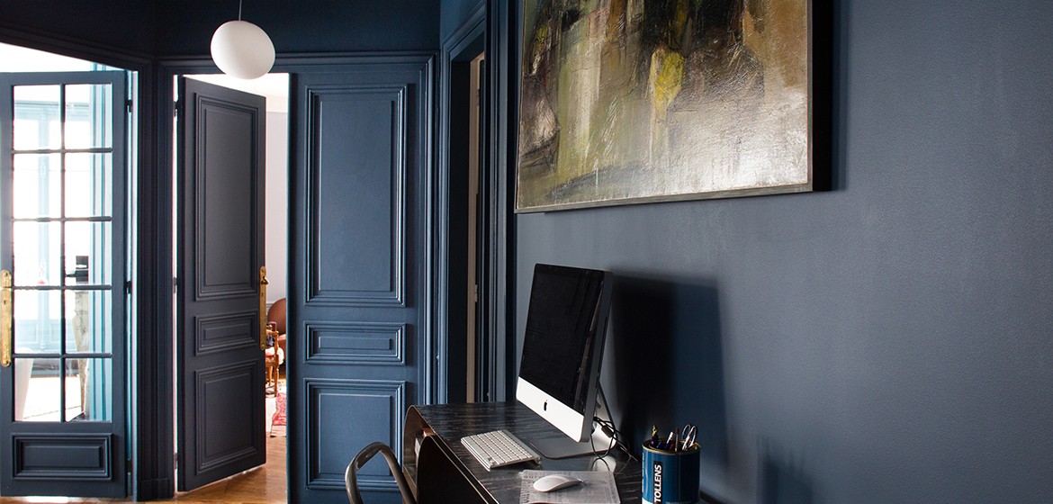 Peinture bleu nuit comment l’adopter dans votre déco ? Tollens