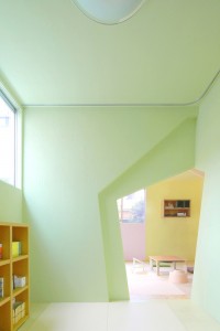 Tendance couleurs Tollens Immersion - mur et plafond vert, photo : Kochi Architect's Studio by Kazuyasu Kochi