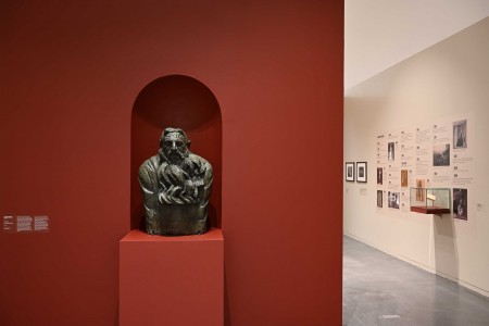 Photo de l'exposition Rodin Bourdelle - Corps à Corps réalisée avec de la peinture Tollens