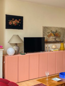 Relooking meuble TV rose peinture laque TOLLENS chez @labelbaraque sur Instagram