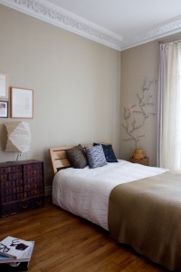 Peinture chambre fen shui beige, peinture chambre style japonais, peinture chambre relaxante, peinture chambre TOLLENS taupe Fauvette