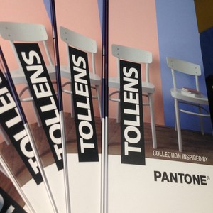 Cartes de teintes Pantone, peintures Tollens