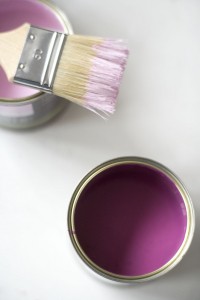 Pot ouvert teintes mauve et rose avec brosse - Application peinture Tollens