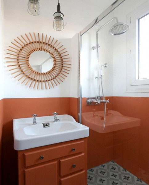 Salle de bain terracotta, peinture salle de bain terracotta, salle de bain orange, salle de bain rouge