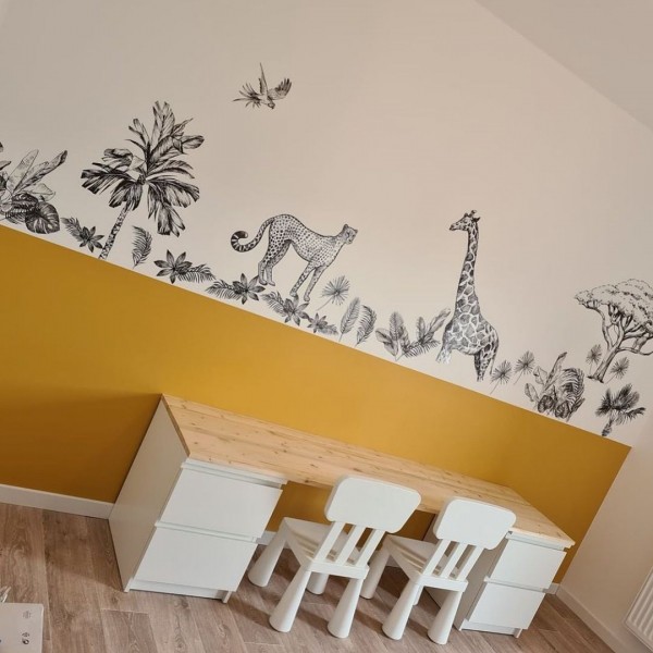 Crédit photo justine__gbre sur Instagram, chambre enfant jaune Savane, papier peint jungle
