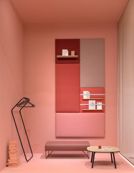 Tendance couleurs Tollens Immersion - salle-à-manger rouge, photo : Photo de Jean-Philippe Delberghe sur Unsplash