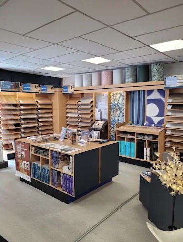 showroom TOLLENS ZOLPAN Anglet peinture papier peint sol