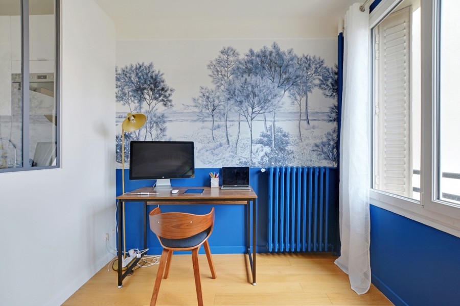 Bureau bleu, teinte Bleu charron, nuancier Totem, peinture Tollens et papier peint Dune bleue, Isidore Leroy, travaux réalisés par Monsieur Peinture